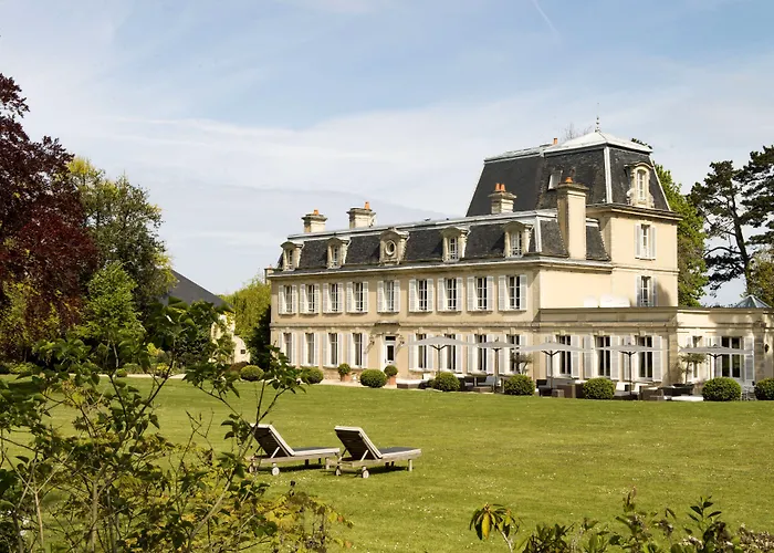 Chateau La Cheneviere